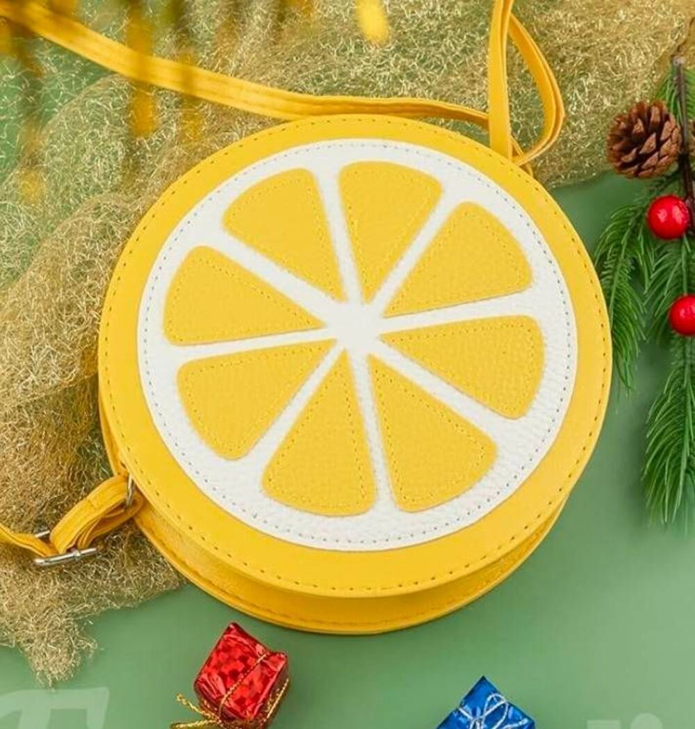 🔸️NWOT Yellow Lemon Slice Crossbody Purse